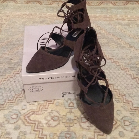 Steve Madden Grey Suede platform shoe - Picture 3 of 3